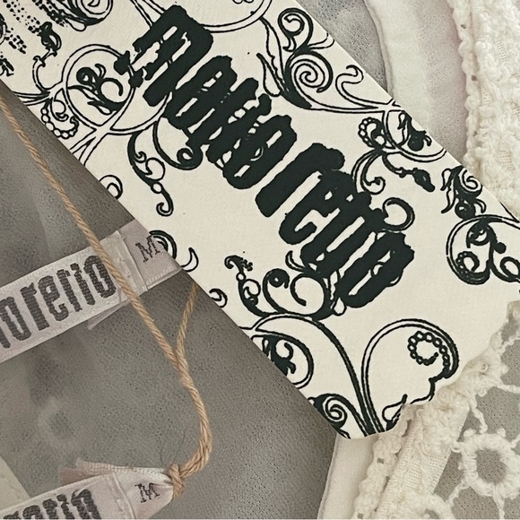 Monoreno    White Cotton Crocheted Overlay Dress    Size Medium - Picture 9 of 11